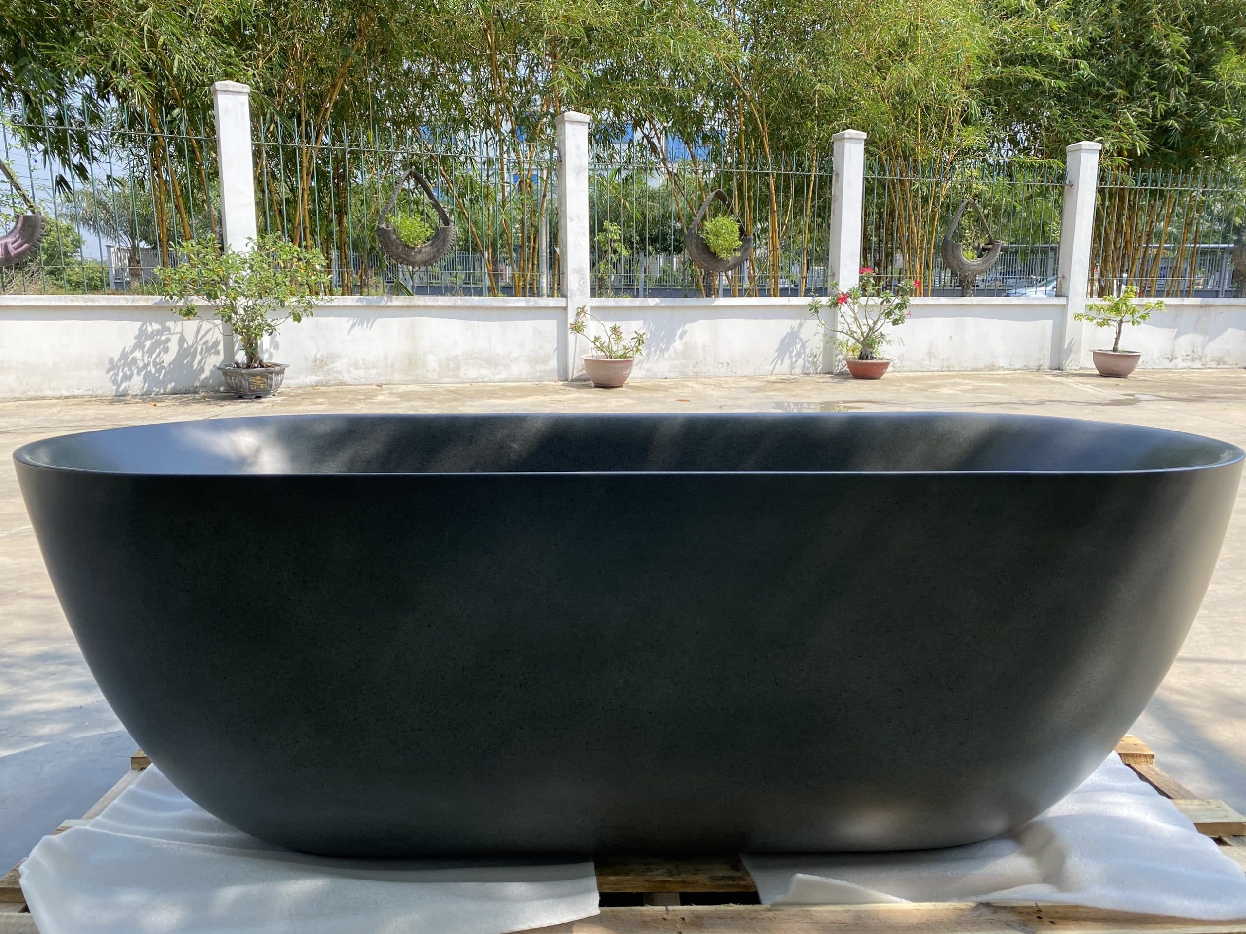 DR23T freestanding bathtub in an outdoor-inspired luxury bathroom