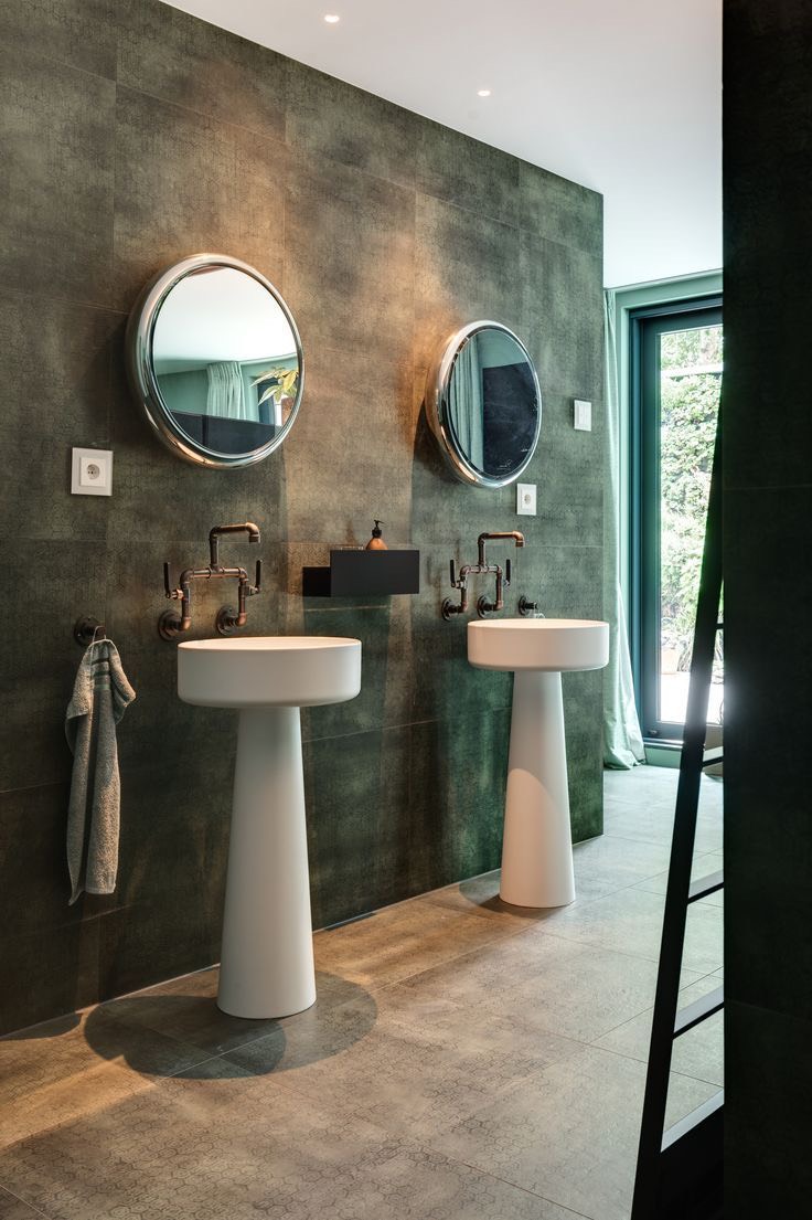 Daro freestanding basin collection